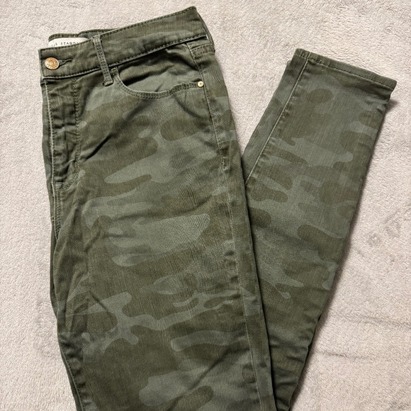 Social Standard by Sanctuary High Rise Skinny Jeans - Picture 1 of 2